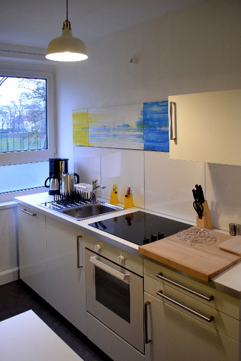 Küche der Ferienwohnung in Laubegast mit moderner Geräteausstattung